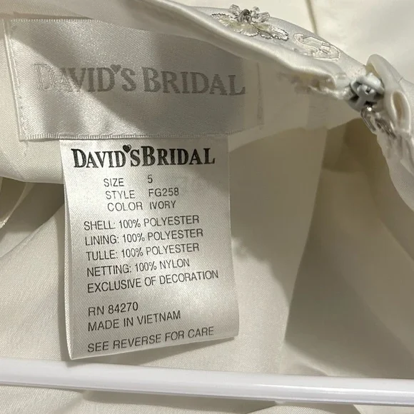 David’s Bridal Flower Girl Junior Bridesmaid Girl’s Dress Embroidery Tulle Sz 5 - Picture 7 of 7